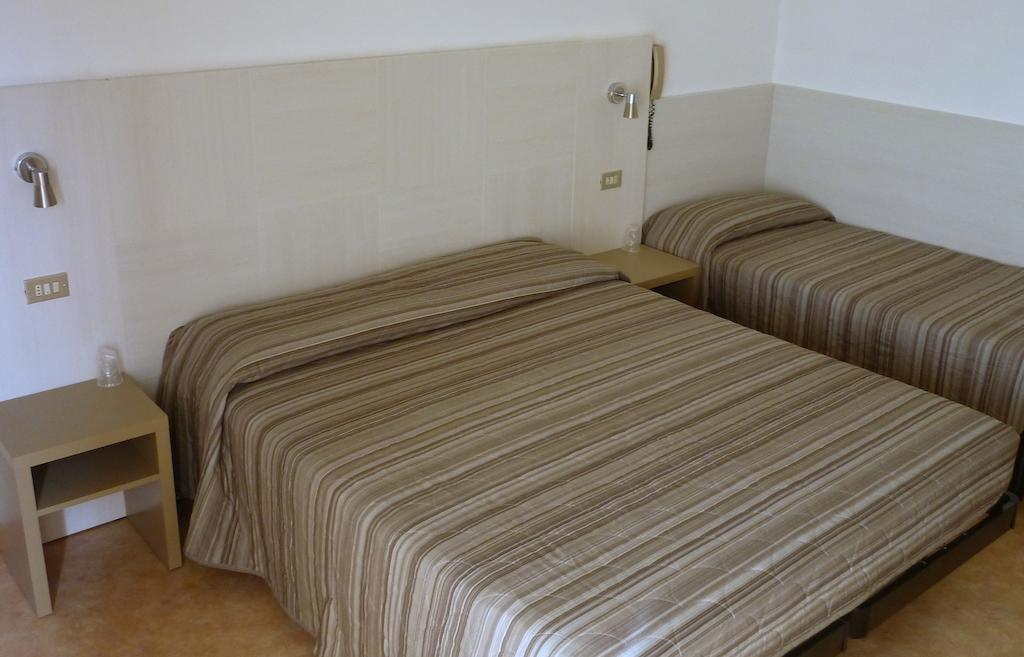 Hotel Solemare Cesenatico Room photo
